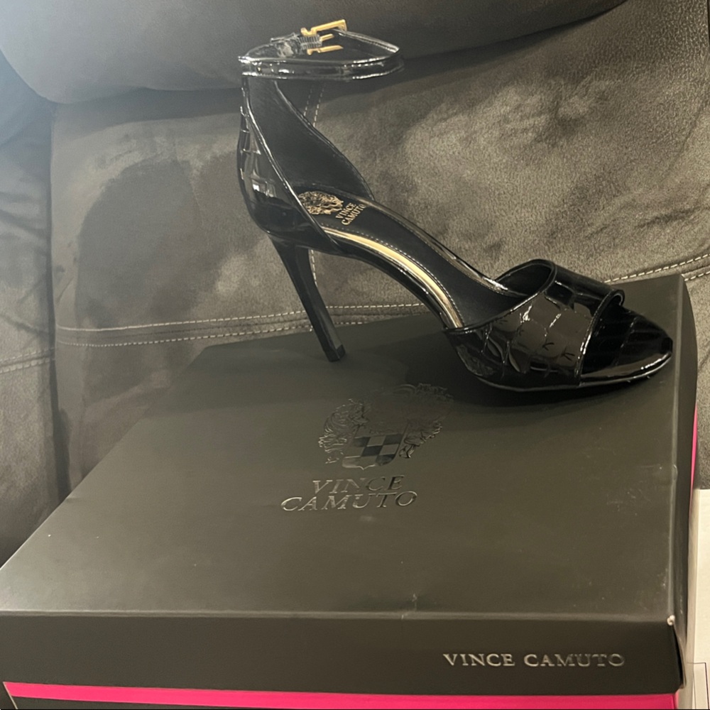 Vince Camuto Glossy Black Heels - Picture 5 of 5